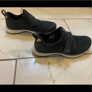 Tiems Slipstream Size 8 (39) - cleats included